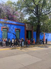 Warteschlange vor Frida Kahlo Museum